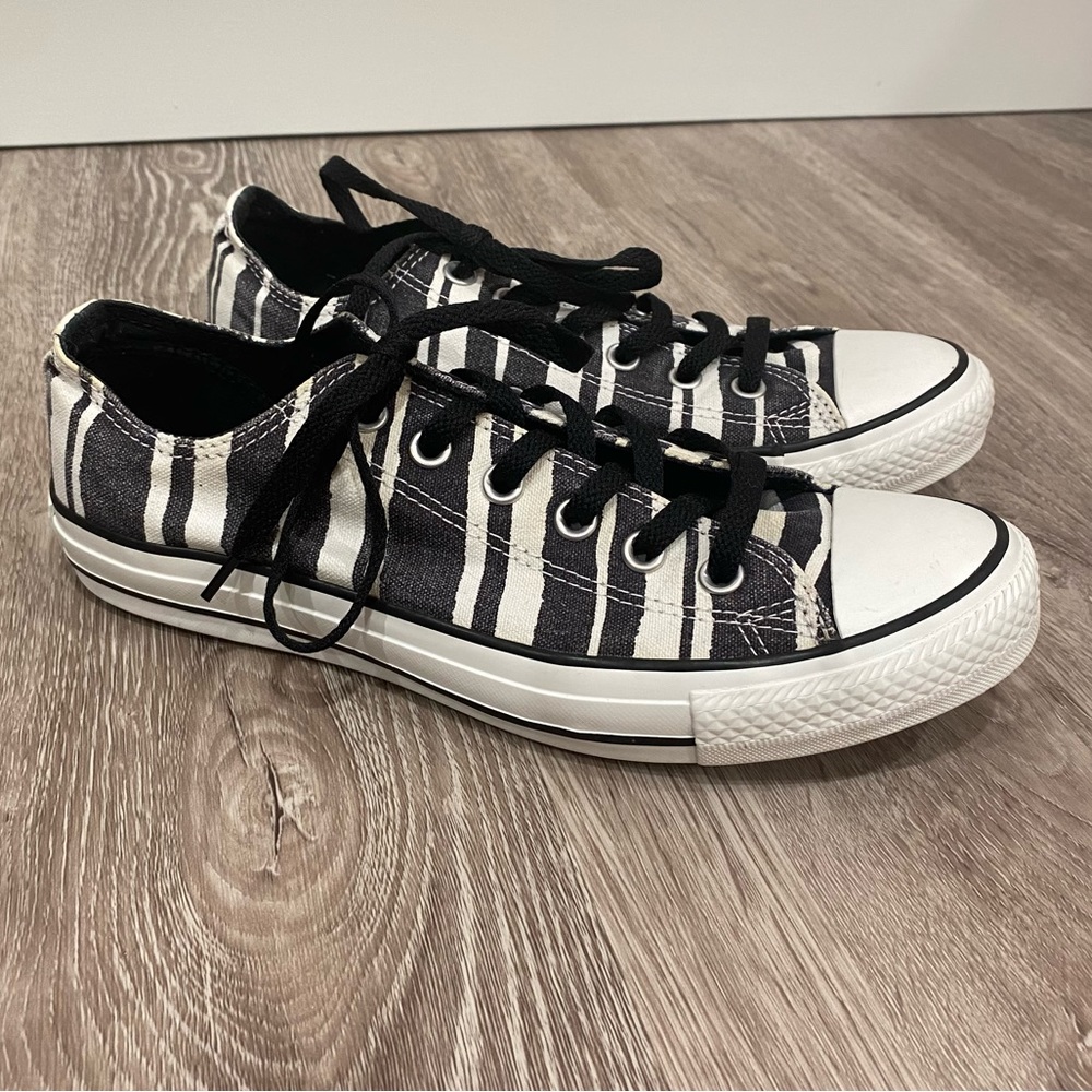 Converse All Stars Black White Zebra Stripe Men’ 7 / Women’s 9